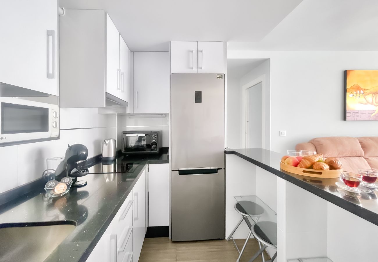 Apartment in Benidorm - Sky 21-floor Frontline Levante Coblanca Apartment (N156)