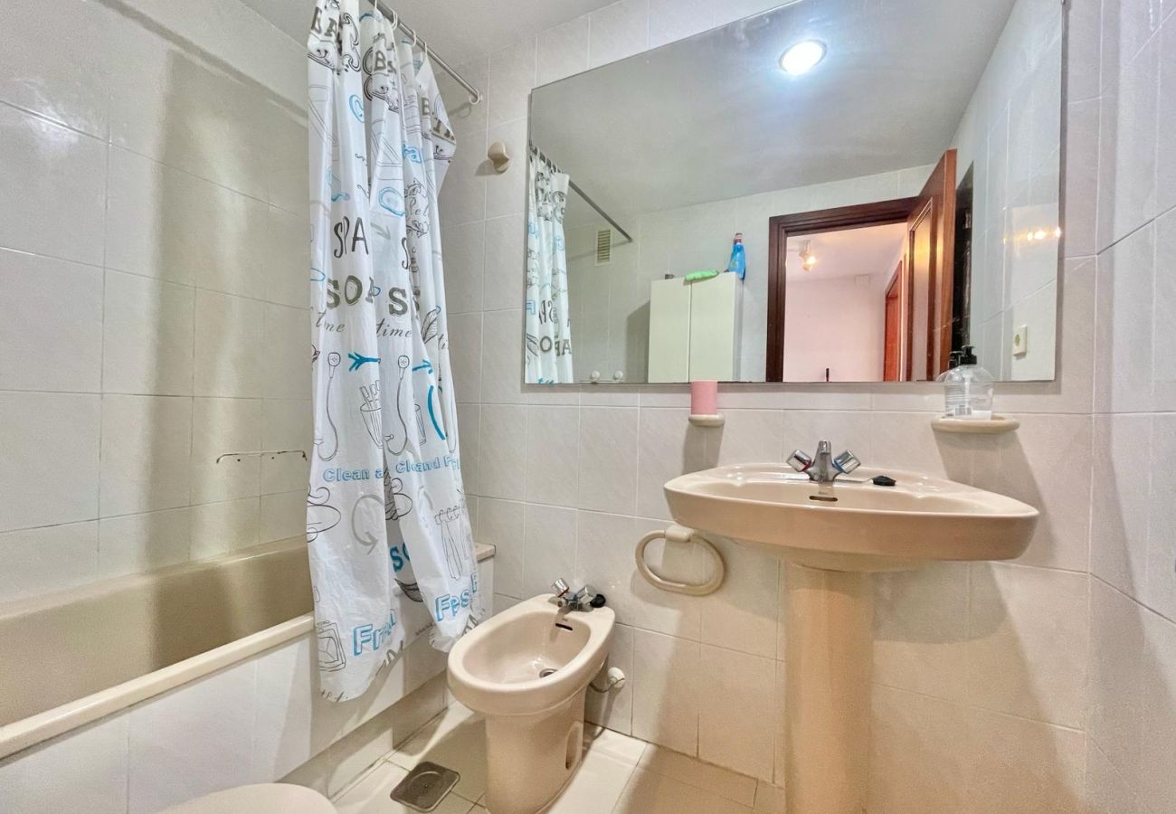 Apartment in Benidorm - Gemelos XII Benidorm Levante Urbanisation (N005)