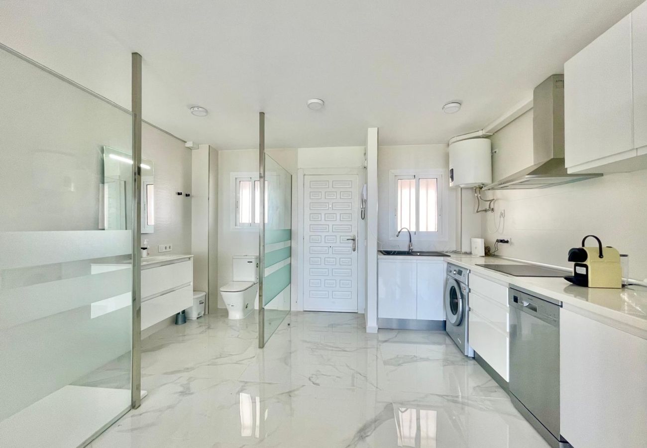 Studio in Benidorm - MAGNIFICENT MEDITERRANEO STUDIO (N113)