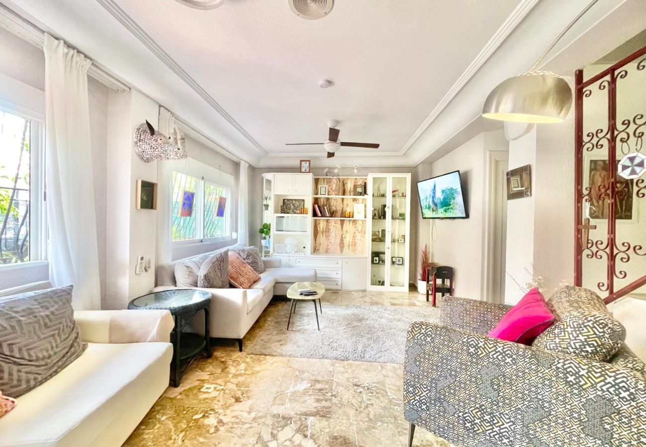 House in Benidorm - PALOMA CASA (N066)