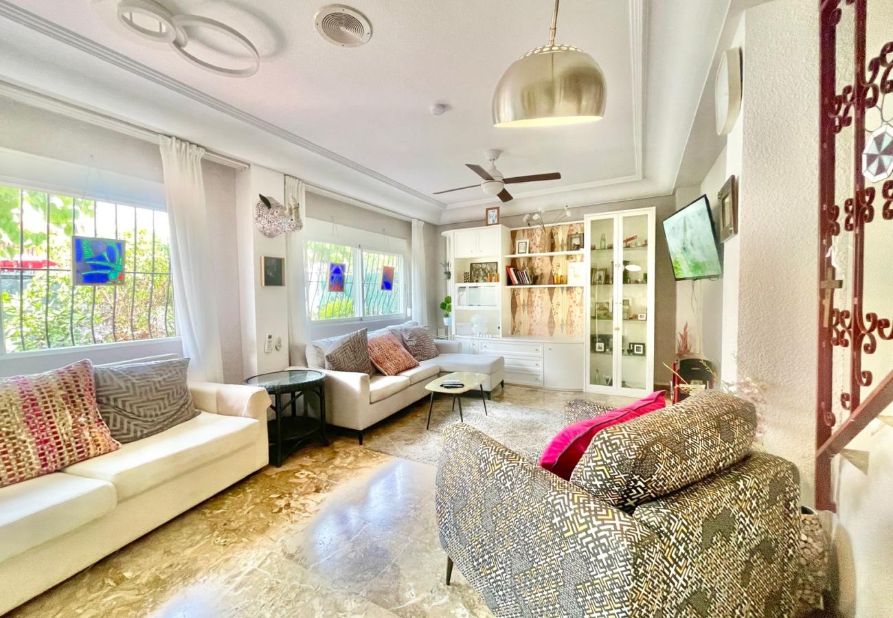 House in Benidorm - PALOMA CASA (N066)