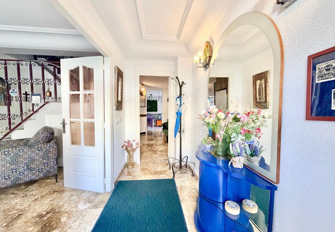 House in Benidorm - PALOMA CASA (N066)