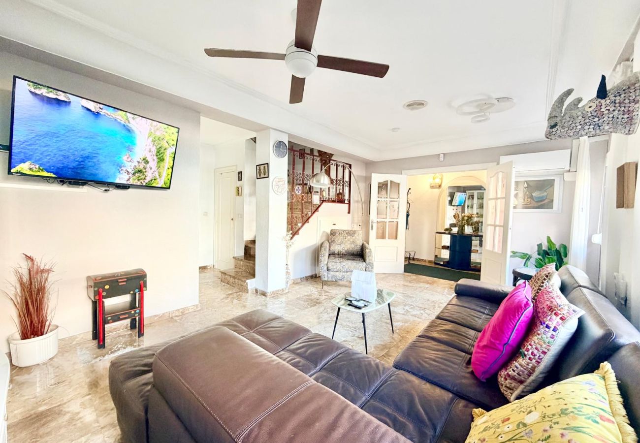 House in Benidorm - PALOMA CASA (N066)