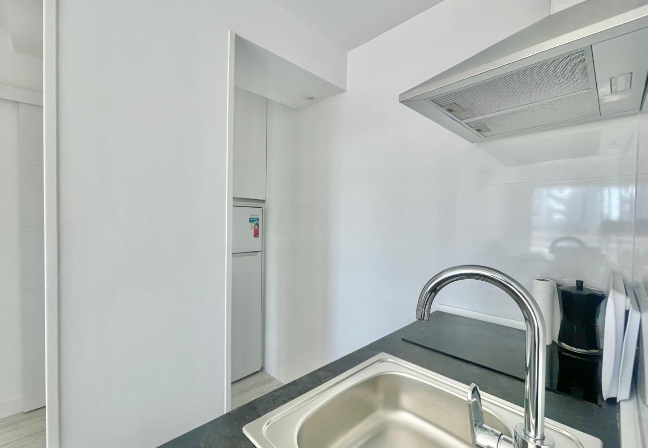 Apartment in Benidorm - PINTOR SOROLLA PONIENTE BEACH N160