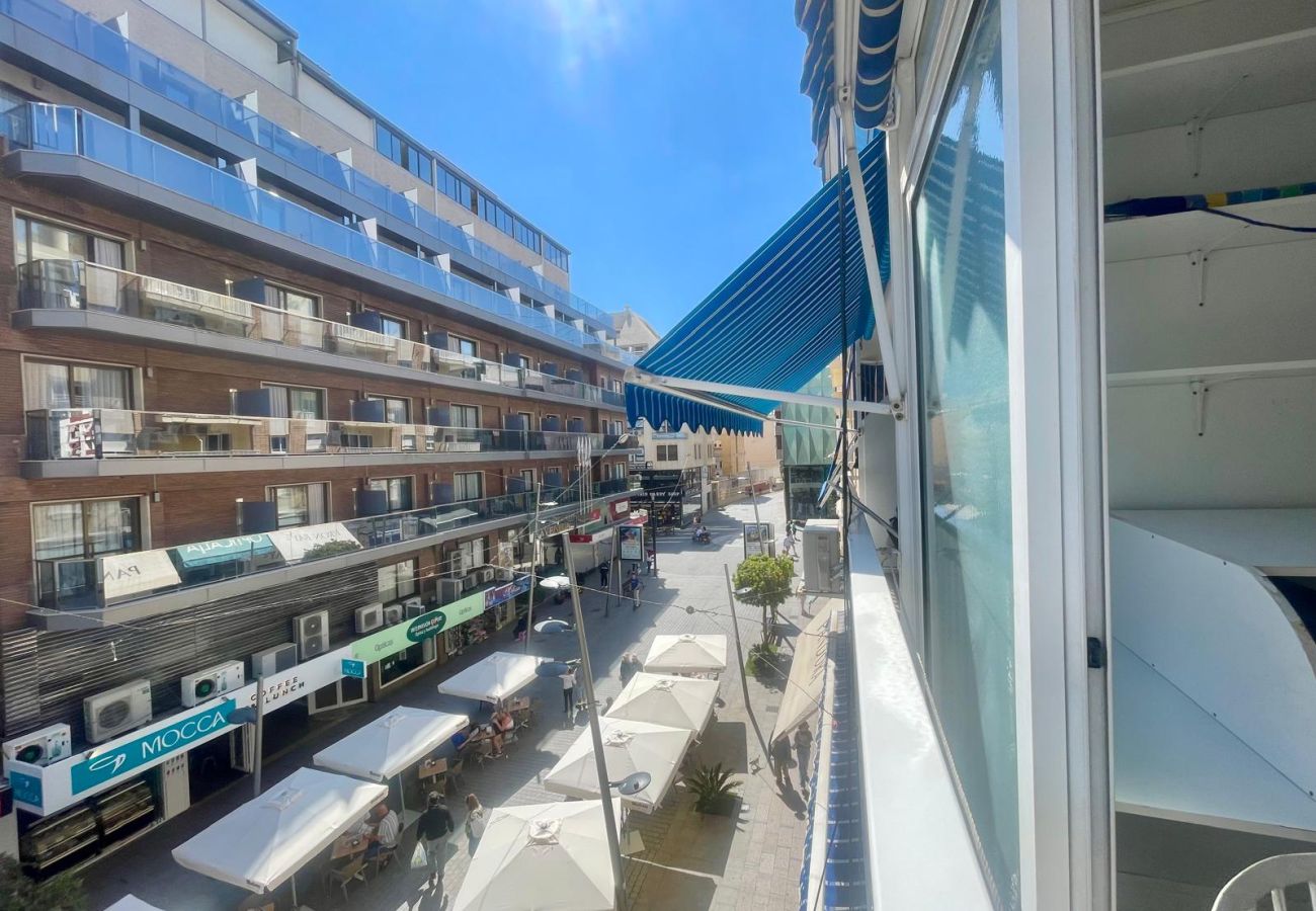 Apartment in Benidorm - GAMBO CENTER A019