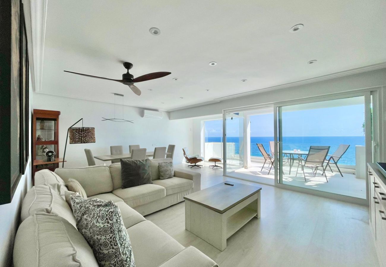 Apartment in Benidorm - EMALCO SEAFRONT MODERN APARTMENT A061