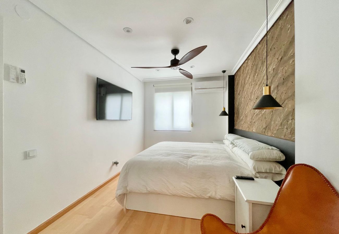 Apartment in Benidorm - EMALCO SEAFRONT MODERN APARTMENT A061