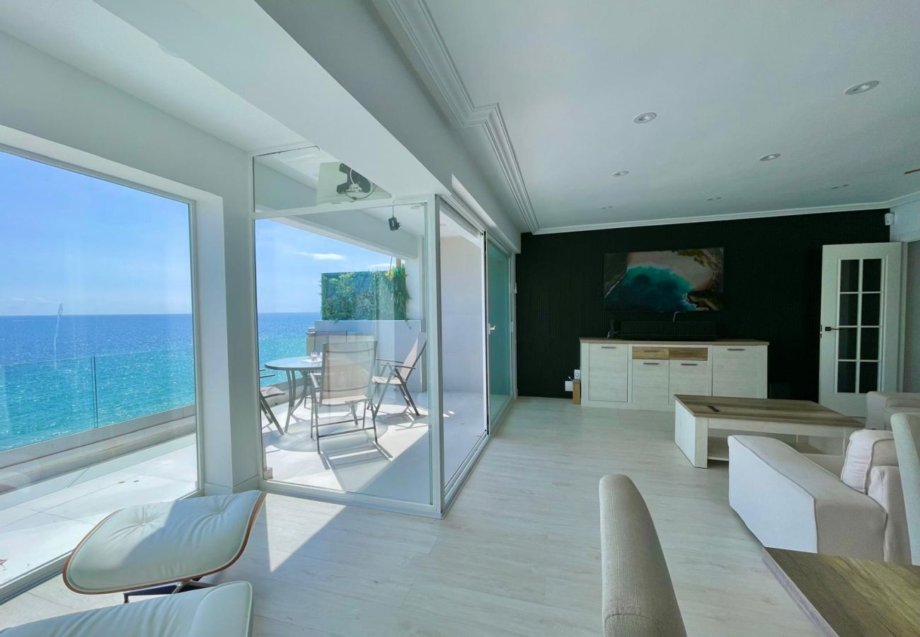 Apartment in Benidorm - EMALCO SEAFRONT MODERN APARTMENT A061