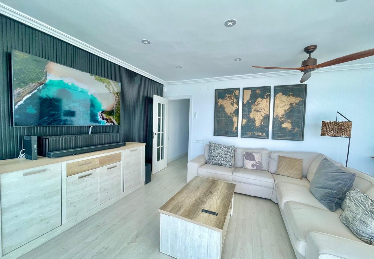 Apartment in Benidorm - EMALCO SEAFRONT MODERN APARTMENT A061
