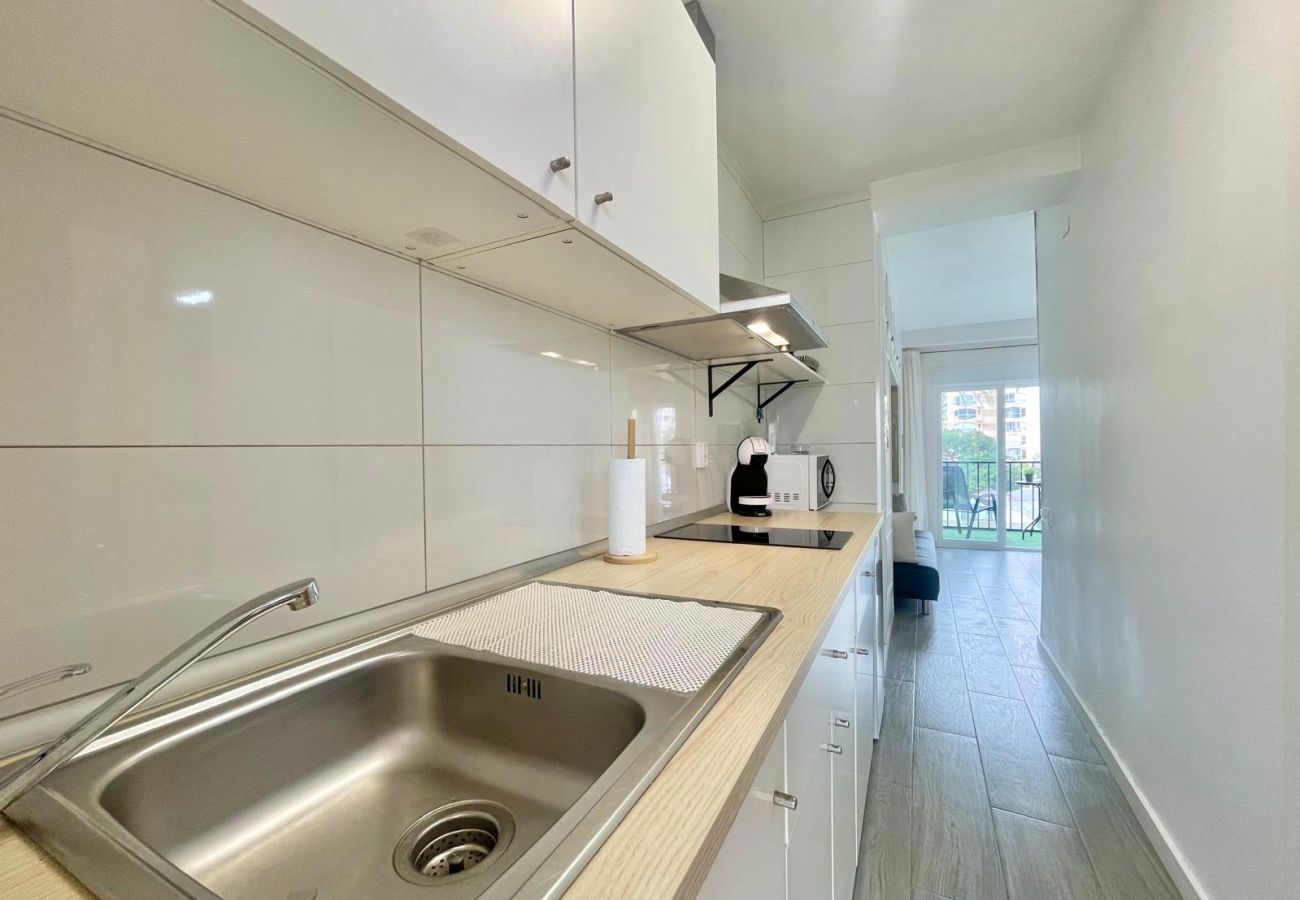 Apartment in Benidorm - BERMUDAS HOLIDAY APARTMENT (A071)