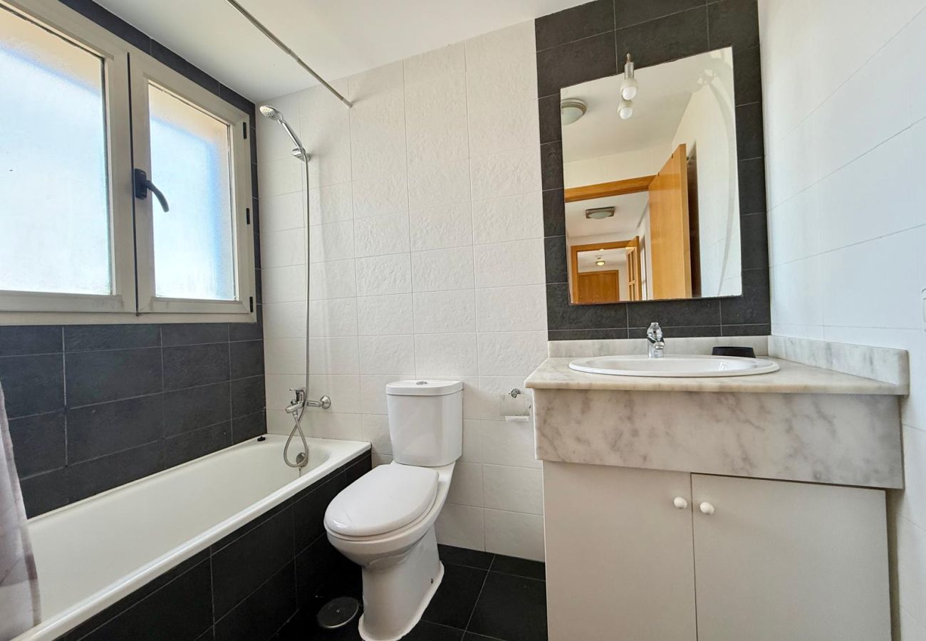 Apartment in Benidorm - LUGANO 27 FLOOR N162