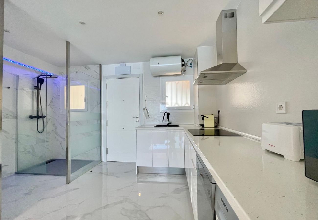 Studio in Benidorm - TORRE PRINCIPADO SEAFRONT STUDIO (N108)