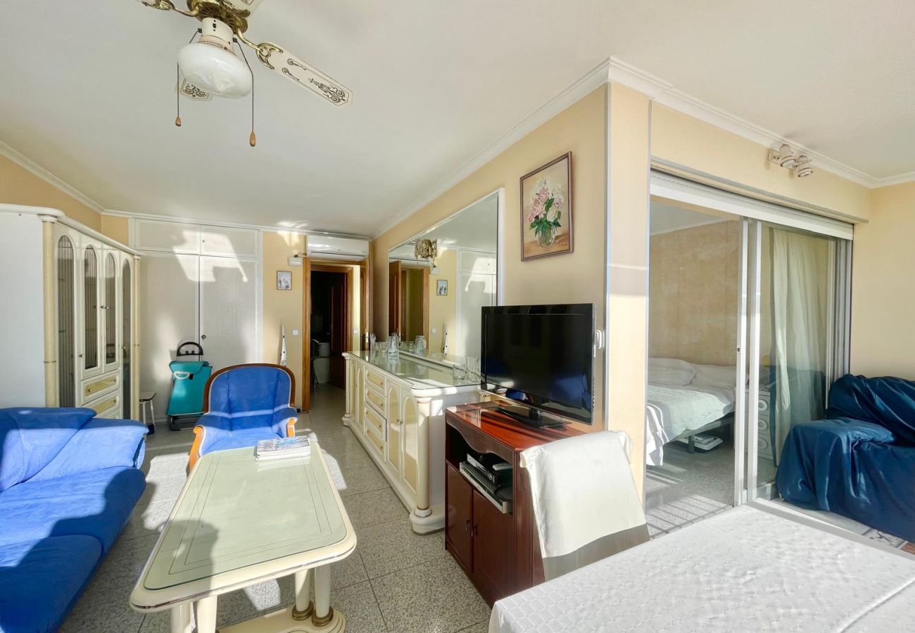 Apartment in Benidorm - MONTESOL PONIENTE SEAFRONT (A124)