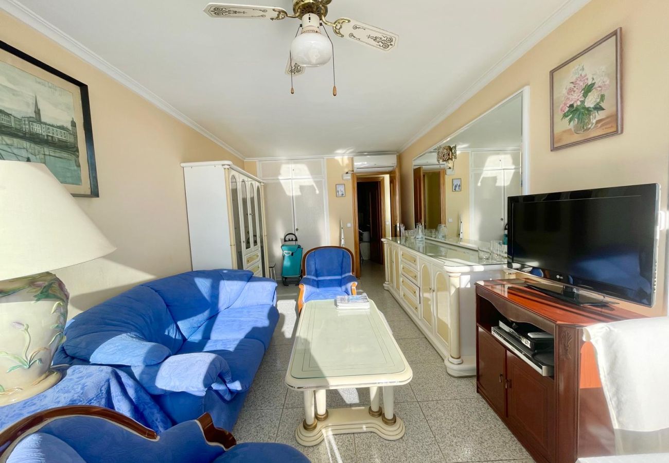 Apartment in Benidorm - MONTESOL PONIENTE SEAFRONT (A124)
