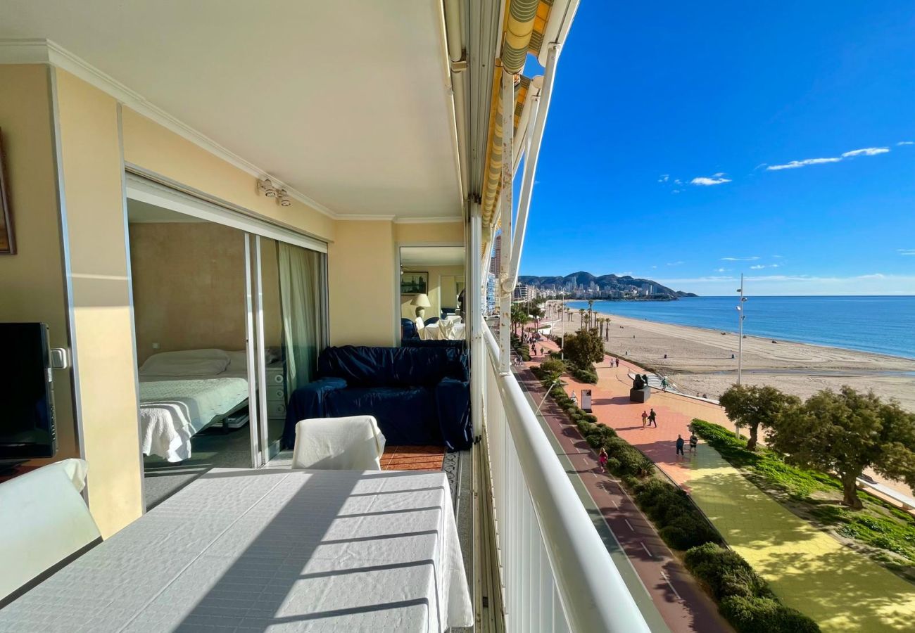 Apartment in Benidorm - MONTESOL PONIENTE SEAFRONT (A124)
