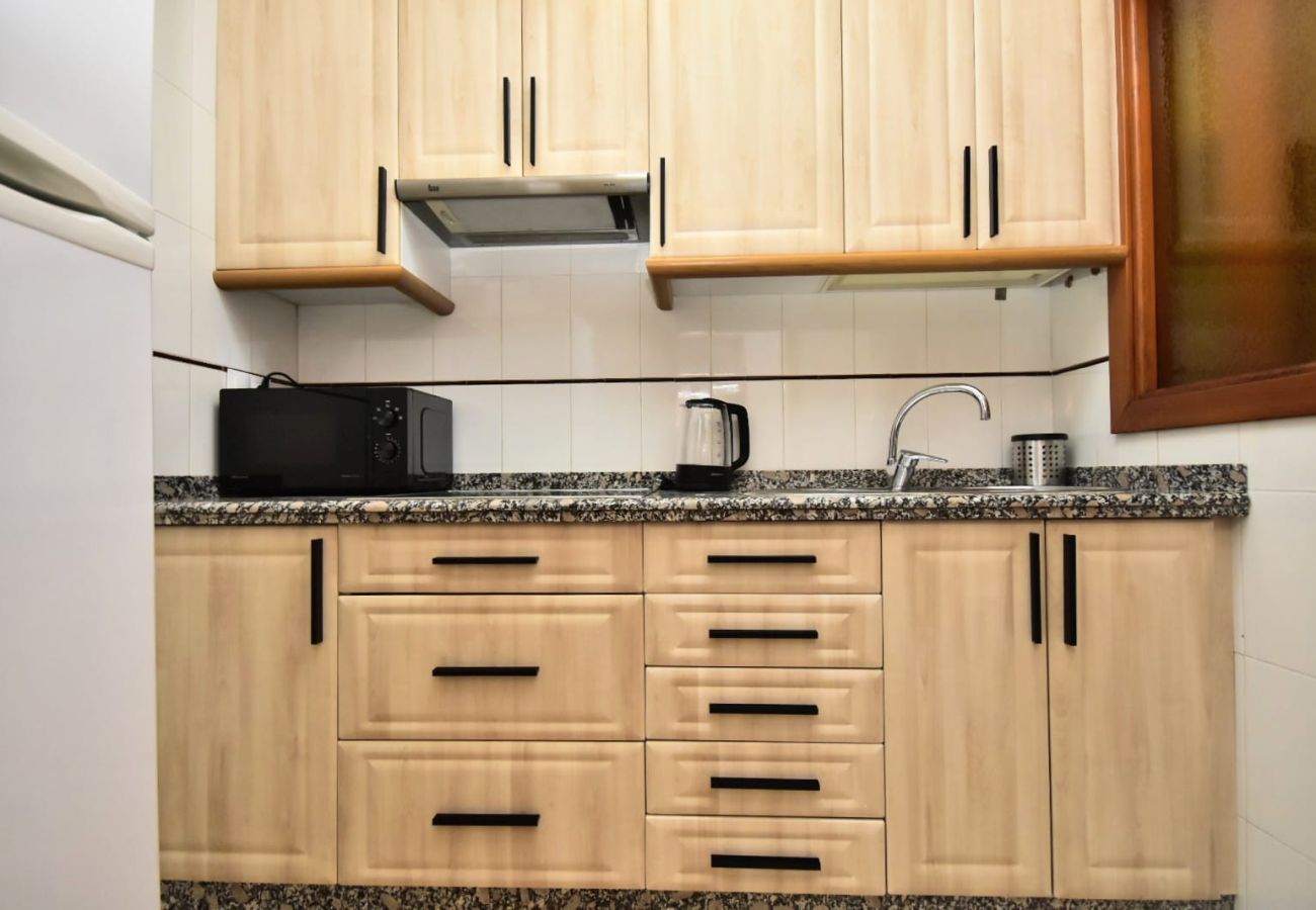 Apartment in Benidorm - MODERN AND STYLISH APARTMENT BENIDORM BEACH (A023)