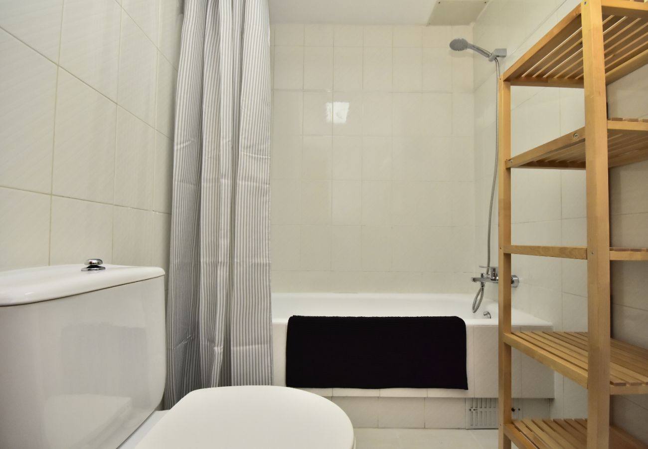 Apartment in Benidorm - MODERN AND STYLISH APARTMENT BENIDORM BEACH (A023)