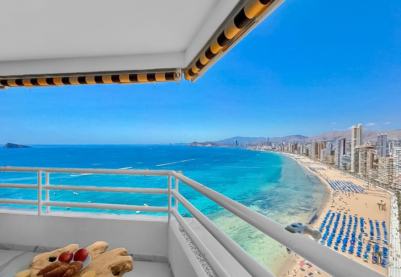 Apartment in Benidorm - LUXURY BENIDORM FRONTLINE APARTMENT LEVANTE (A075)