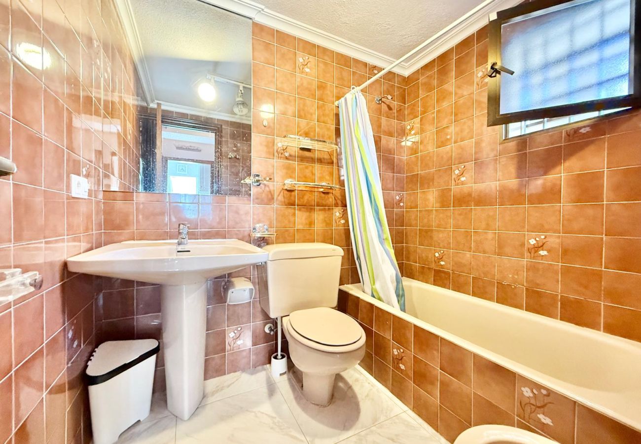 Apartment in Benidorm - WALDORF LEVANTE APARTMENT A095