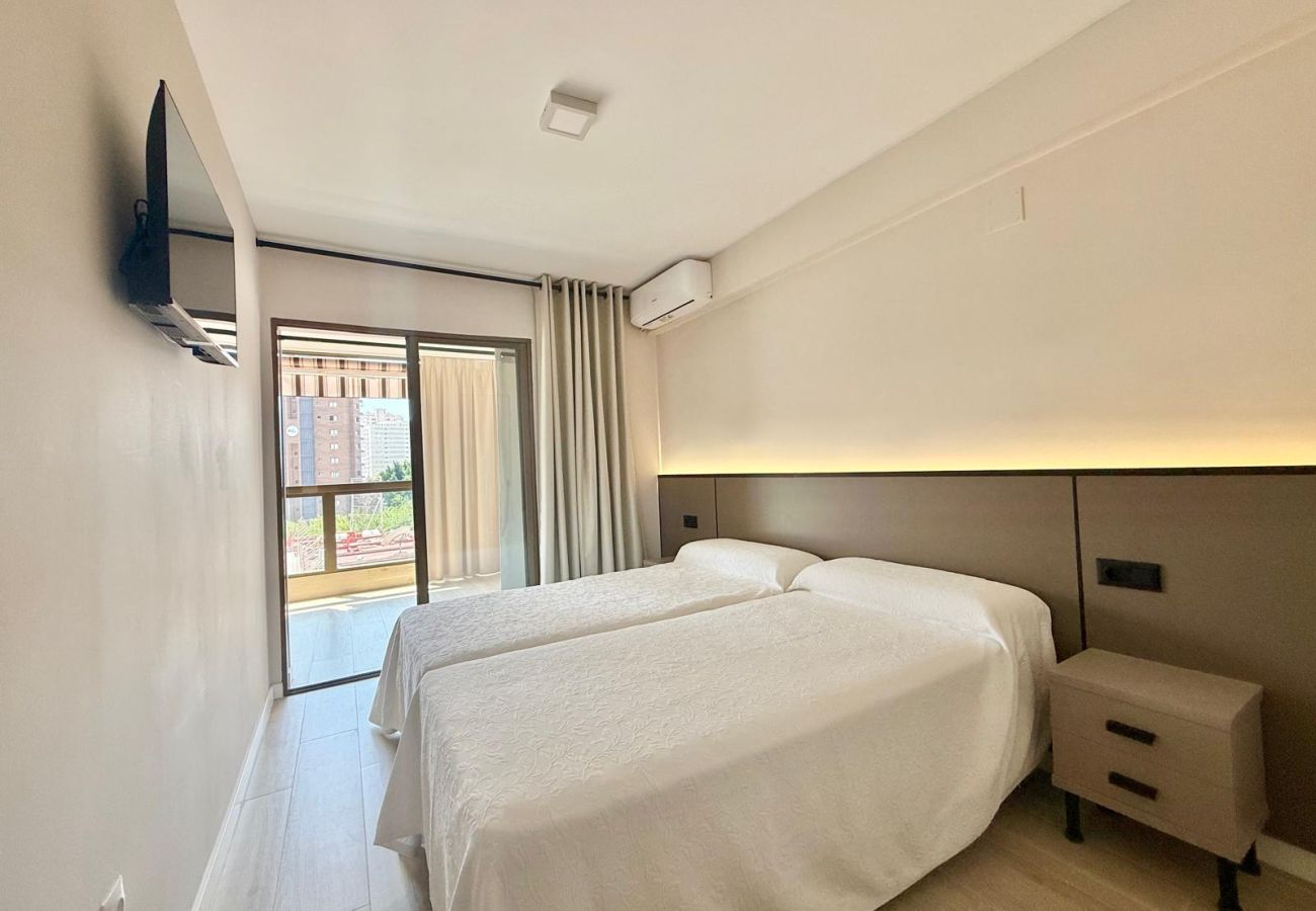 Apartment in Benidorm - GEMELOS 2 MODERN STYLE ACCOMMODATION (N039)