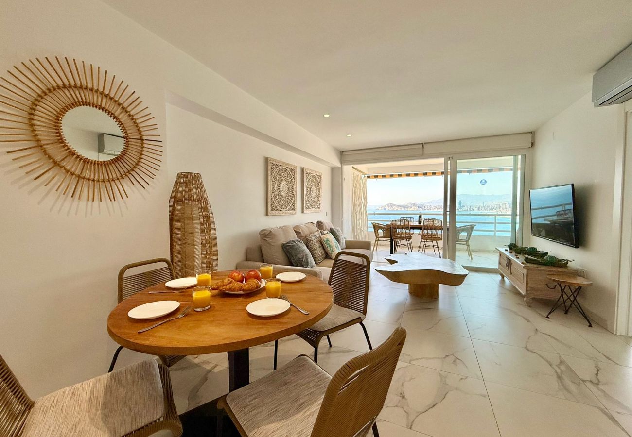 Apartment in Benidorm - LUXURY BENIDORM FRONTLINE APARTMENT LEVANTE (A053)