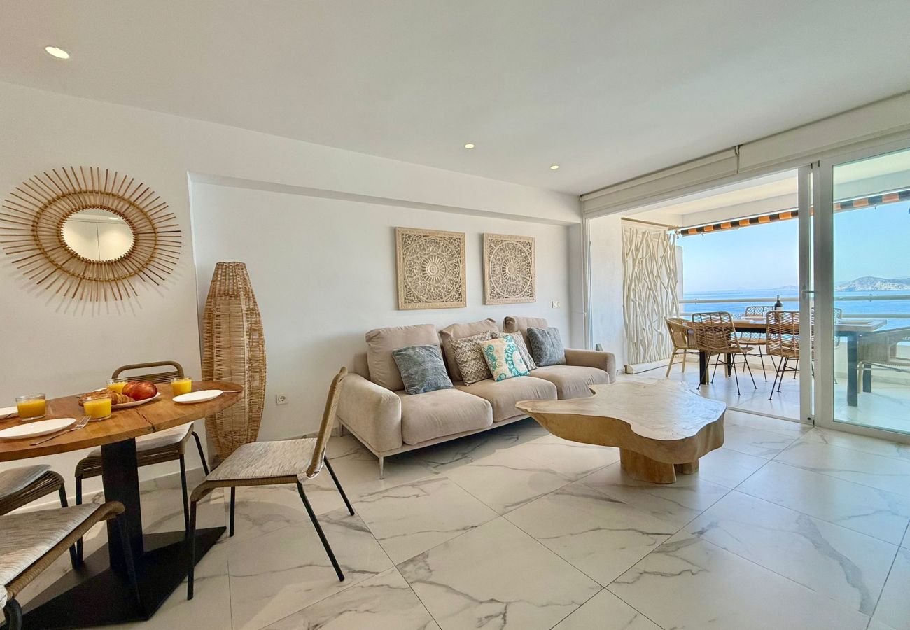 Apartment in Benidorm - LUXURY BENIDORM FRONTLINE APARTMENT LEVANTE (A053)