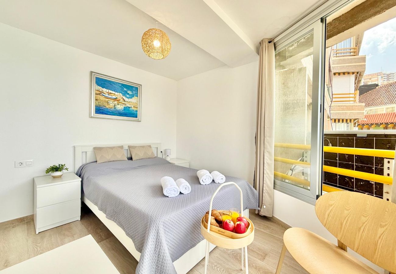 Apartment in Benidorm - LEVANTE AMAZING VIEWS APARTMENT DON MIGUEL (A007)