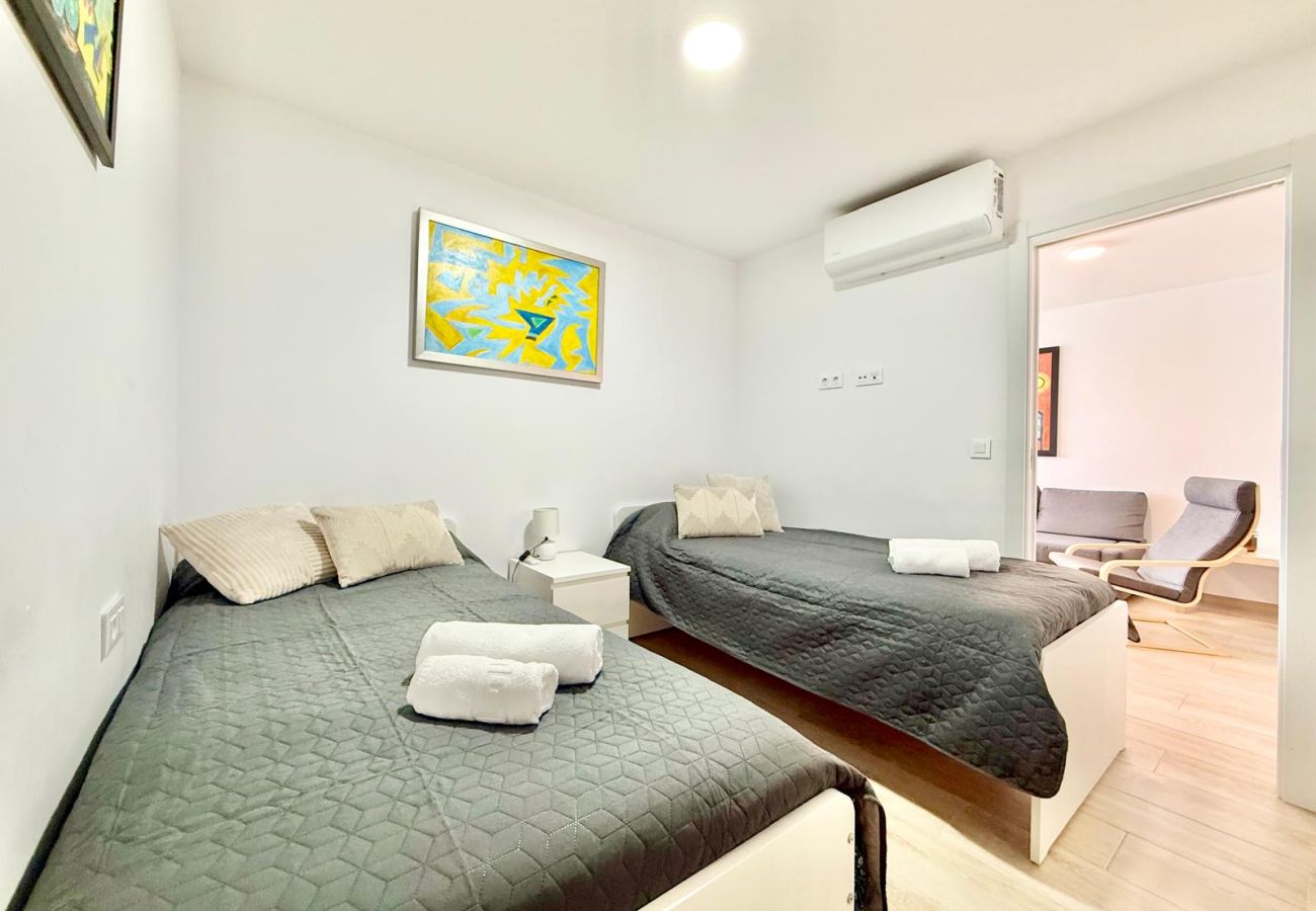 Apartment in Benidorm - LEVANTE AMAZING VIEWS APARTMENT DON MIGUEL (A007)