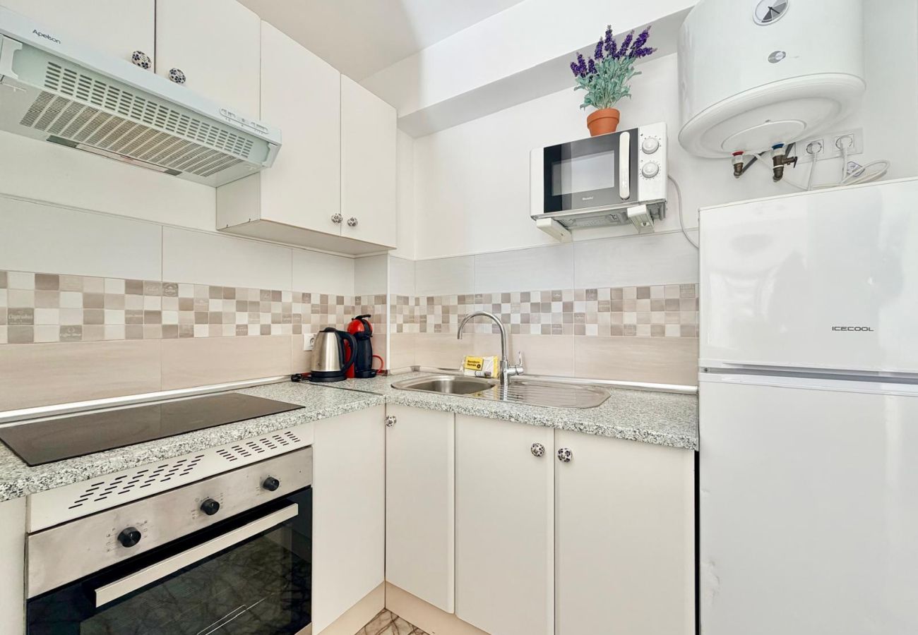 Apartment in Benidorm - BENIDORM LEVANTE SUNNY TERRACE (N009)