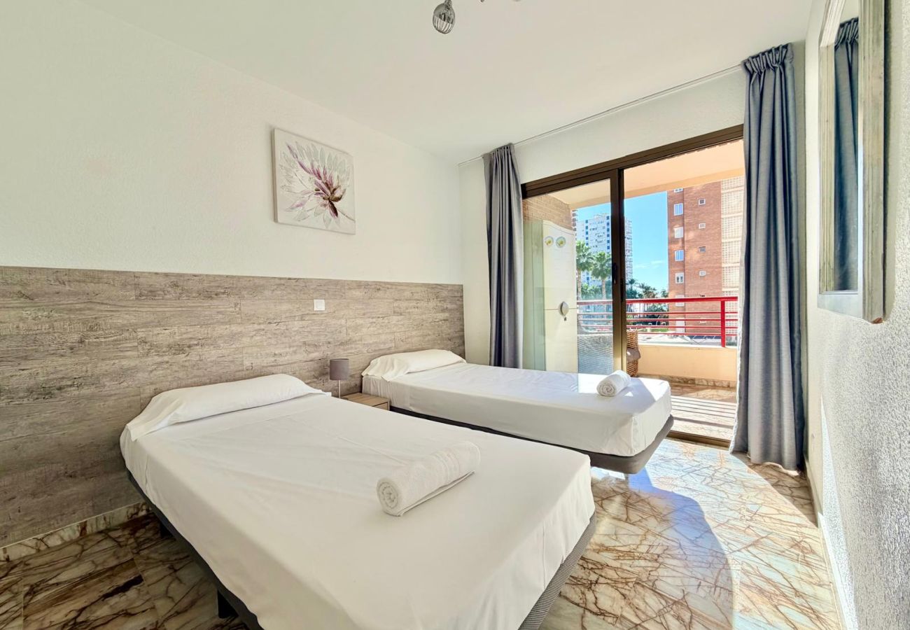 Apartment in Benidorm - BENIDORM LEVANTE SUNNY TERRACE (N009)