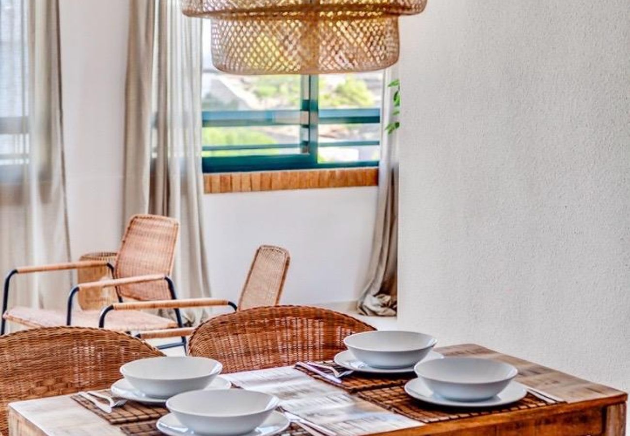 Apartment in Benidorm - ENTREPLAYAS HOLIDAY APARTMENT (A062)