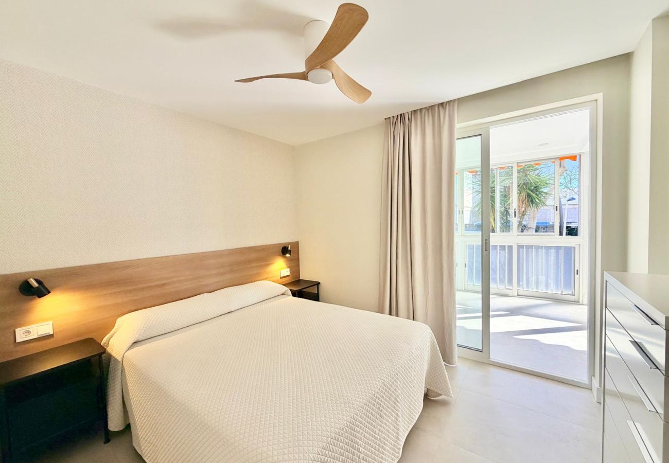 Apartment in Benidorm - TAMARINDOS LEVANTE BEACH (A122)