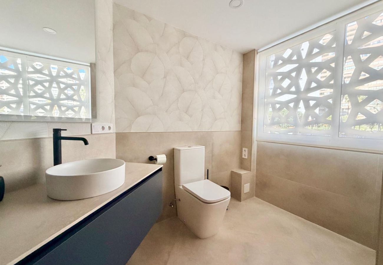 Apartment in Benidorm - TAMARINDOS LEVANTE BEACH (A122)