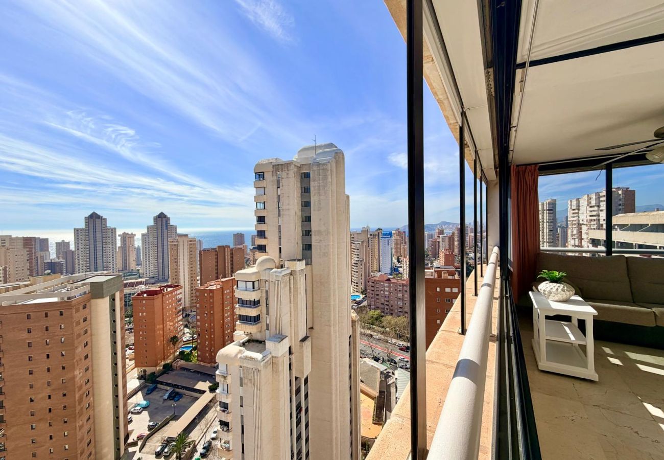 Apartment in Benidorm - PARQUE EUROPA LEVANTE R182