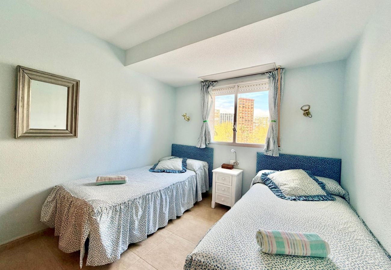 Apartment in Benidorm - SEAFRONT DREAM TORRE SERENA R184