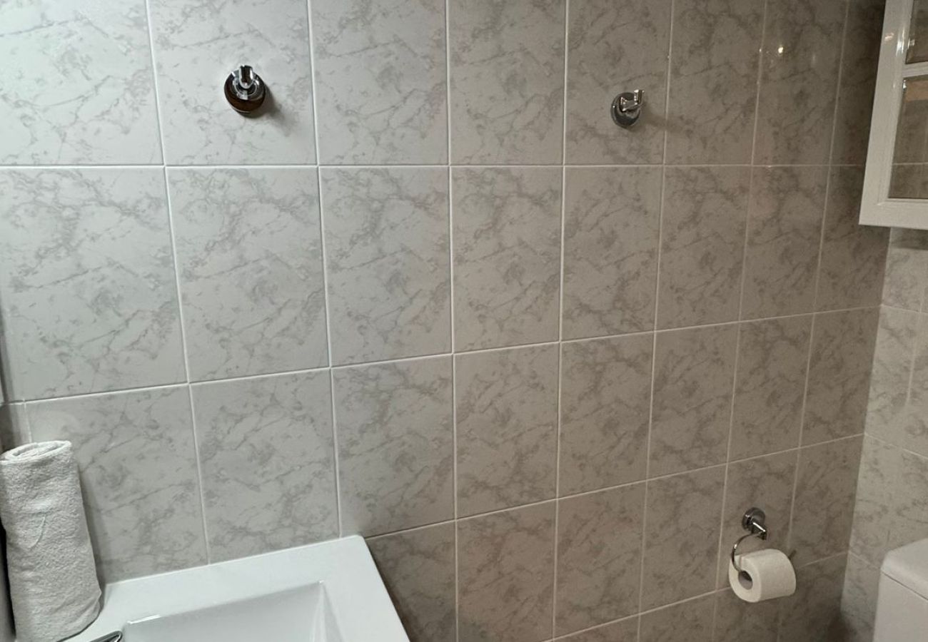 Apartment in Benidorm - ALBATROS LOIX APARTMENT R179