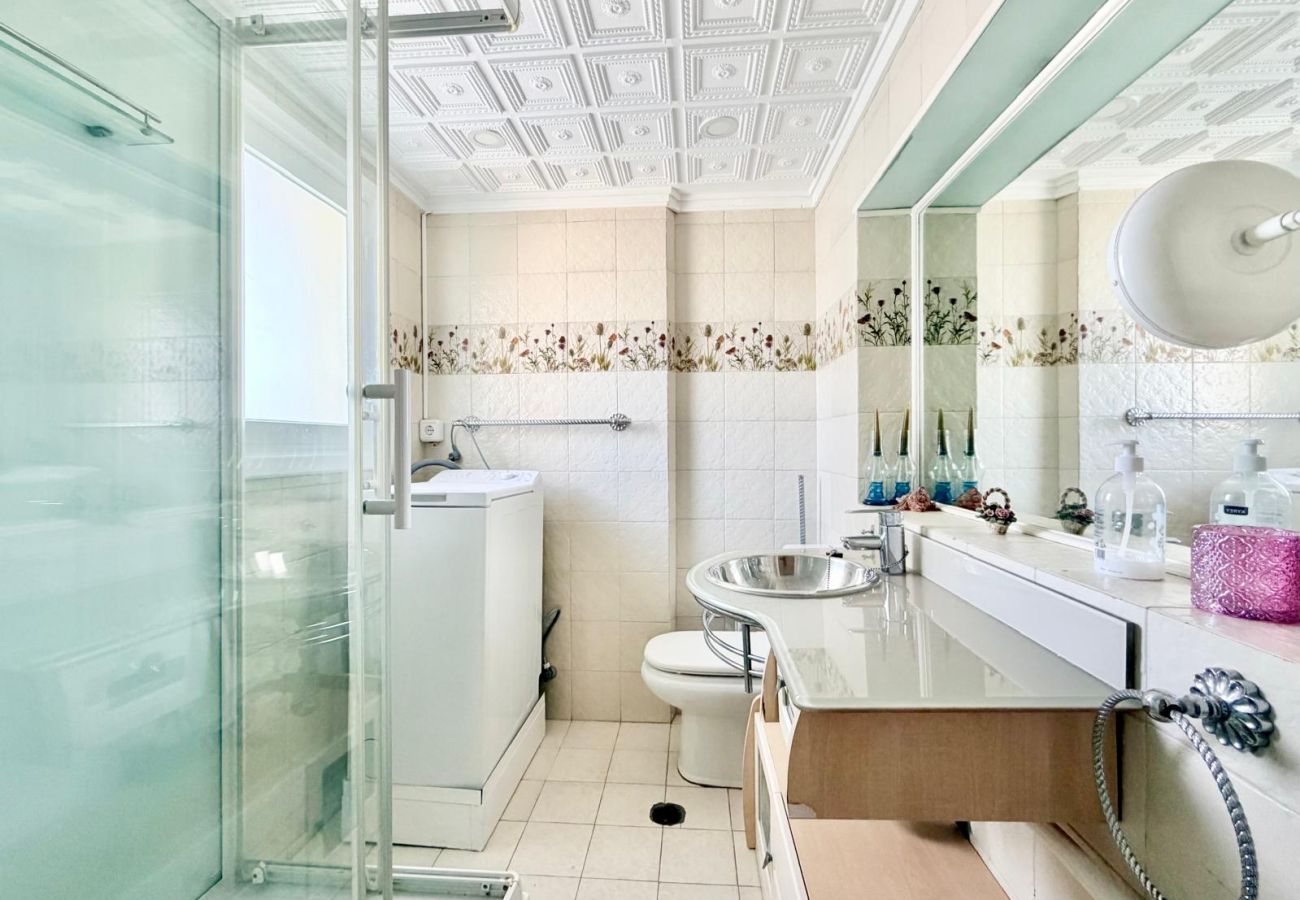 Apartment in Benidorm - MIRAMAR BEACH R189