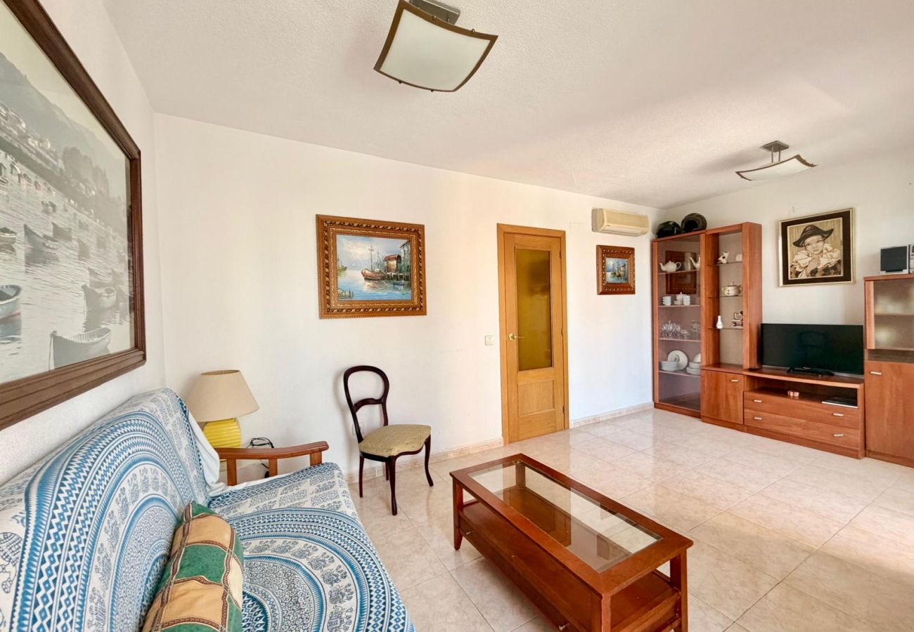 Apartment in Benidorm - PLAYA AZUL LEVANTE BEACH R188