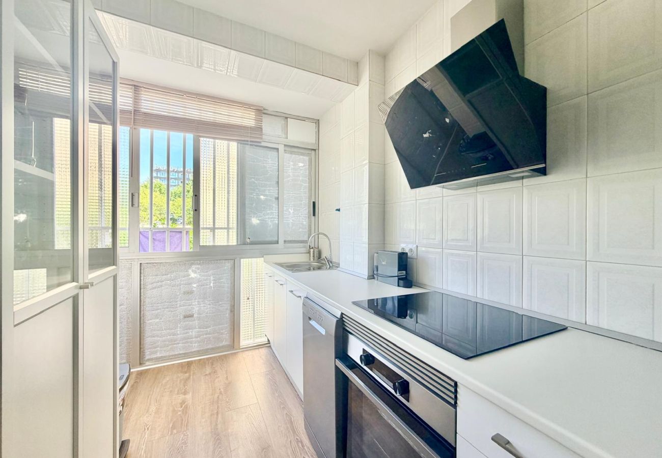Apartment in Benidorm - NEW TOWN LEVANTE BEACH APARTMENT (R192)