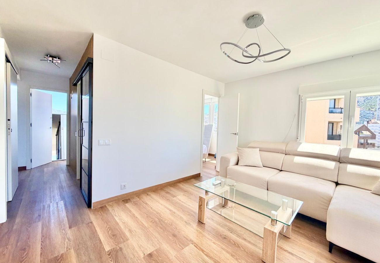 Apartment in Benidorm - SEAVIEWS MODERN APARTMENT LEVANTE BEACH (R193)