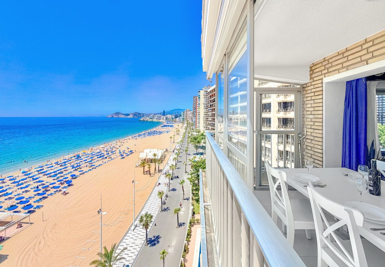 Apartment in Benidorm - SEAFRONT BEACH STUNNING VIEWS APARTMETNT (R194)
