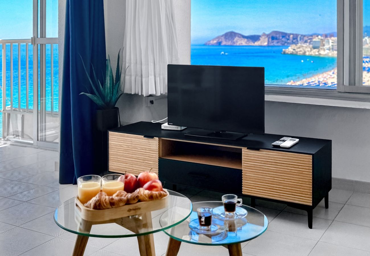 Apartment in Benidorm - SEAFRONT BEACH STUNNING VIEWS APARTMETNT (R194)