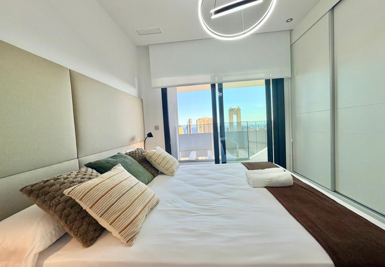 Apartment in Benidorm - EAGLE TOWER AMAZING VIEWS (R195)