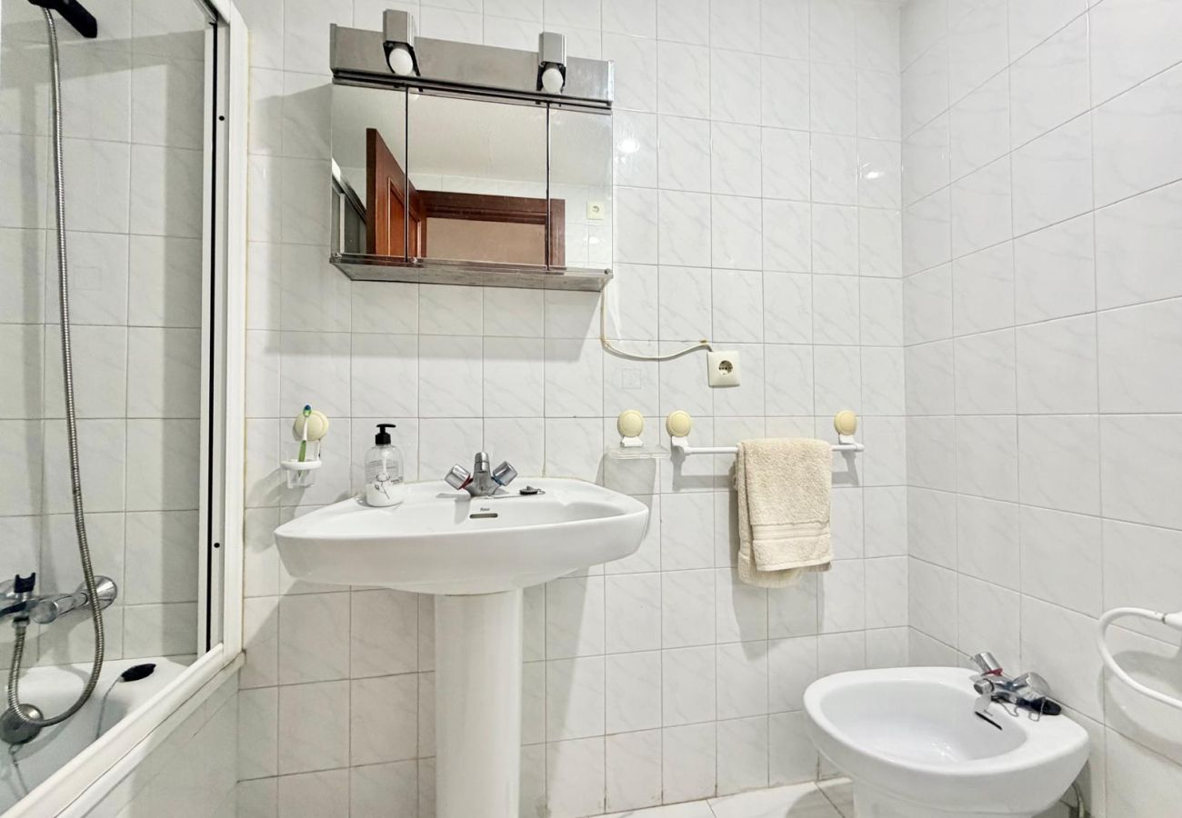 Apartment in Benidorm - ANFITEATRO CENTER APARTAMENT R196