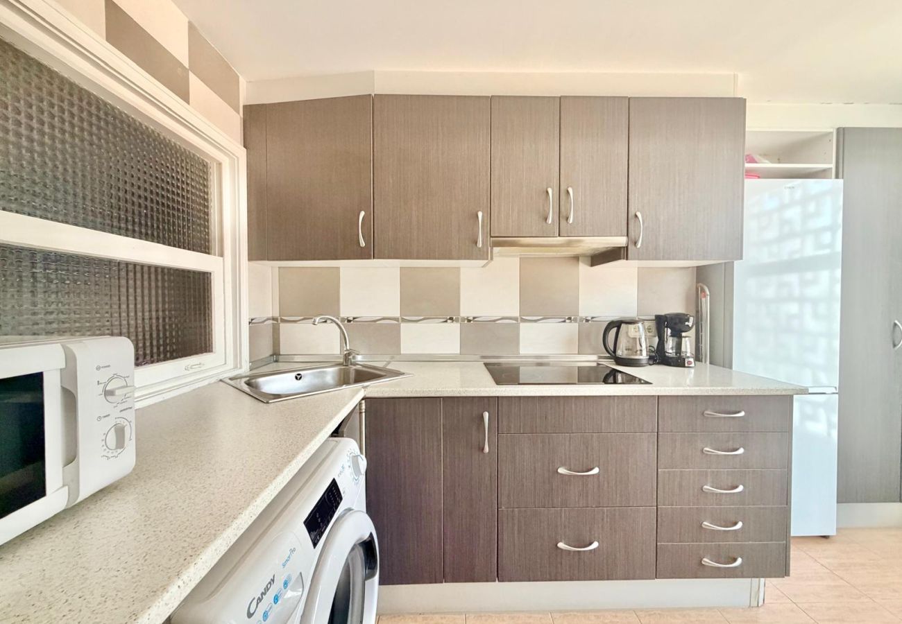 Apartment in Benidorm - LA OCA APARTMENT LEVANTE BEACH (R197)