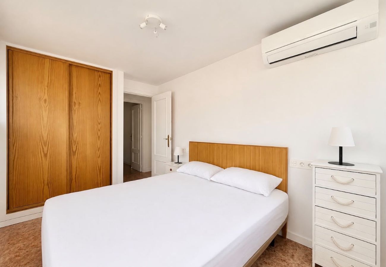 Apartment in Benidorm - PENTHOUSE STUNNING VIEWS LEVANTE BEACH (A017)