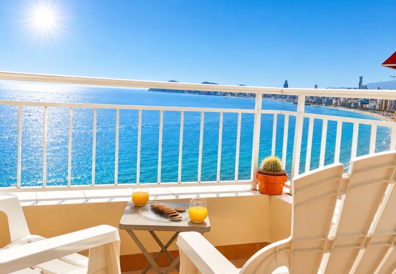 Apartment in Benidorm - PENTHOUSE STUNNING VIEWS LEVANTE BEACH (A017)