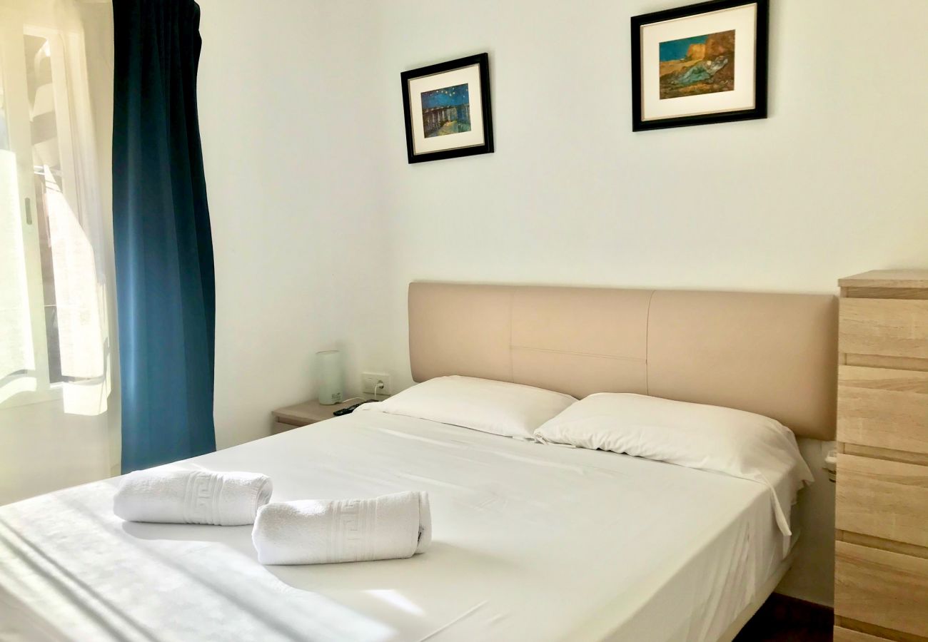 Appartement à Benidorm - RECENTLY REFURBISHED CENTER APARTMENT R017