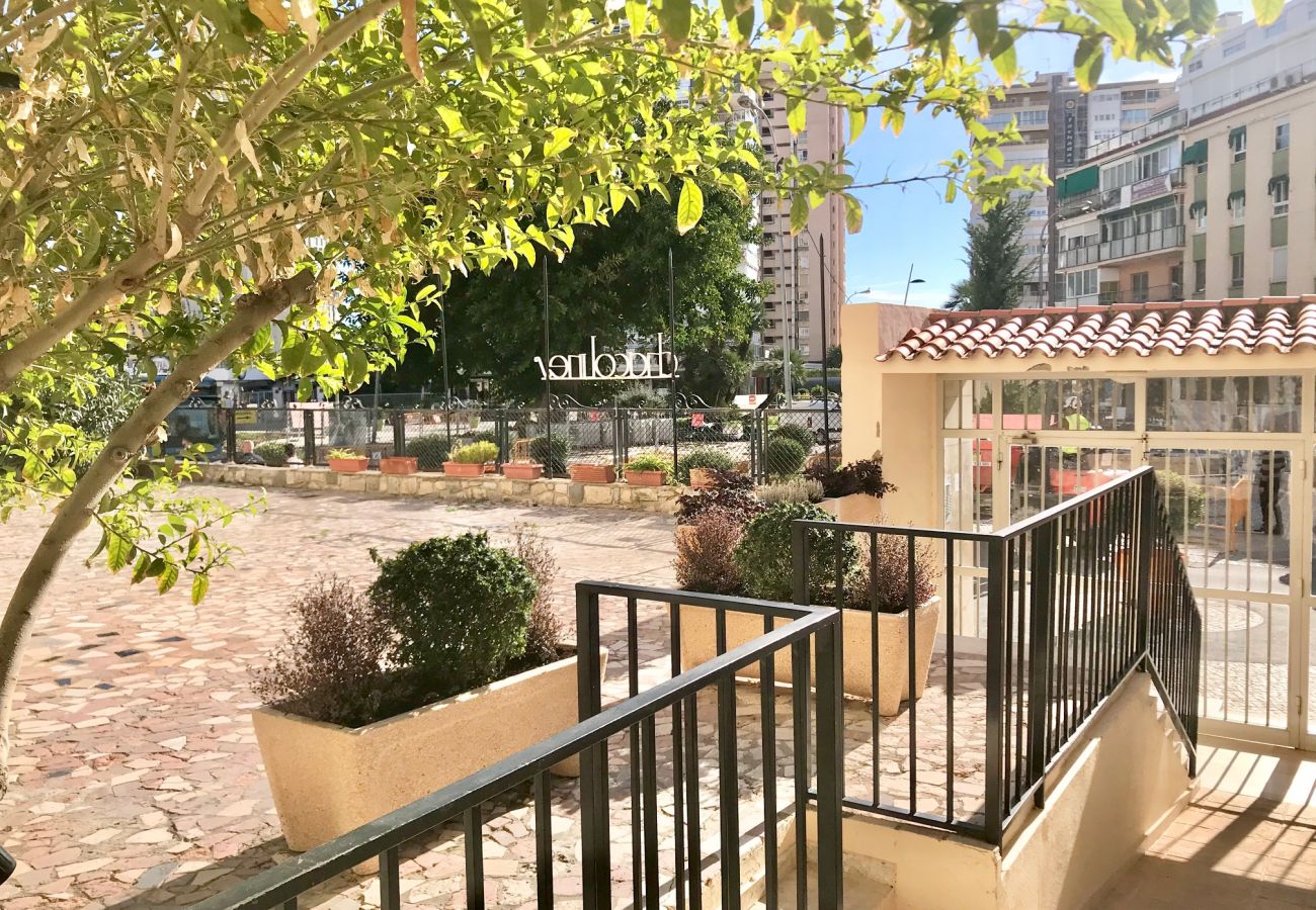 Appartement à Benidorm - RECENTLY REFURBISHED CENTER APARTMENT R017