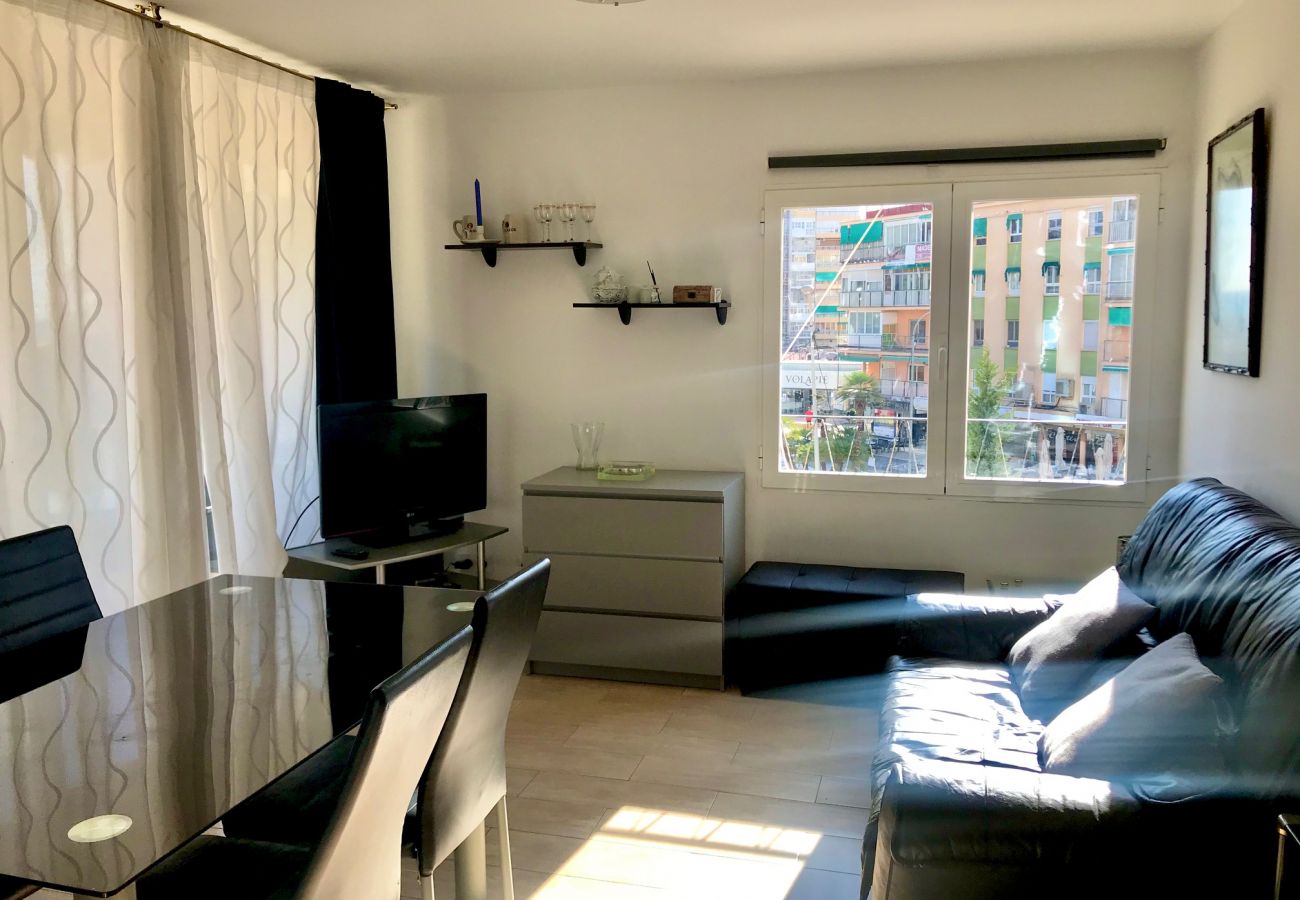 Appartement à Benidorm - RECENTLY REFURBISHED CENTER APARTMENT R017